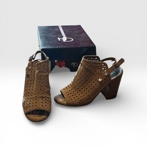 New Directions Tan Peep-Toe Heels